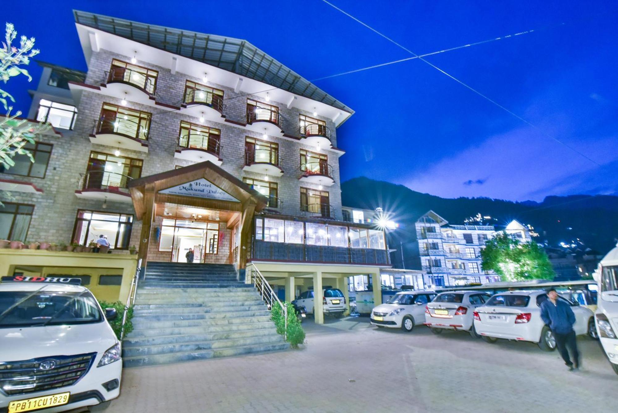 Hotel Mukund Palace - Manali (Himachal Pradesh) — Photos 1